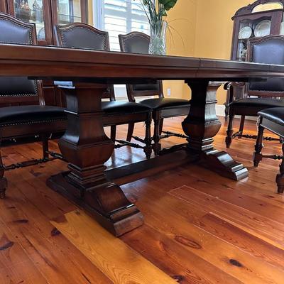 More Photos???? Cherry Trestle Dining Room Table w/8 Chairs ~ Excellent Condition