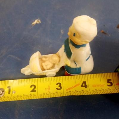 LOT 91 GRANDMOTHER & CHILD TOY WALKER