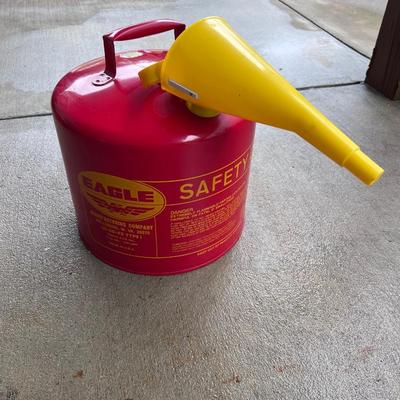 EAGLE Safety 5 gallon Gas Can with Funnel (2 of 2)