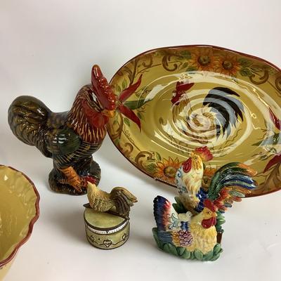 220 Tableware and Ceramic Rooster Decor