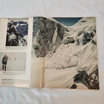 First Six Issues of Sports Illustrated Magazine (BO-JS)