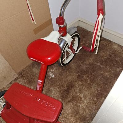 Radio Flyer trike w/bell & streamers