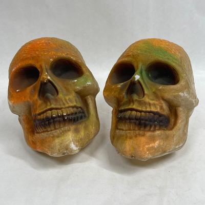 Halloween Decor - 2 Skulls