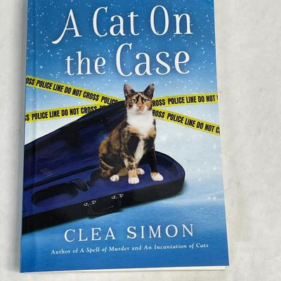 Book; A Cat on the Case
