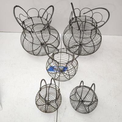 Lot of 5 Vintage Wire Egg Baskets 2 w Folding Tops