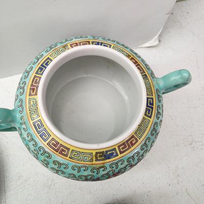 24 Piece China Tea Set