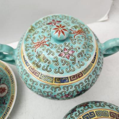 24 Piece China Tea Set