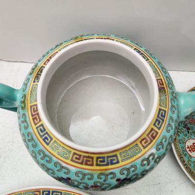 24 Piece China Tea Set