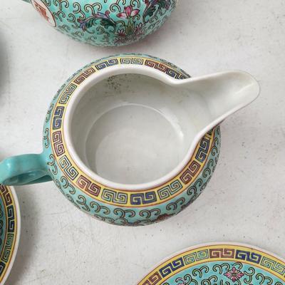 24 Piece China Tea Set