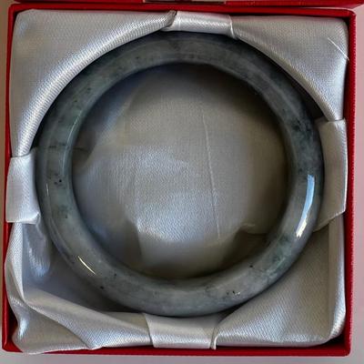 Vintage Original Chinese Jade Bangle/Bracelet