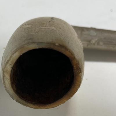 19C Clay Pipe and Fragments