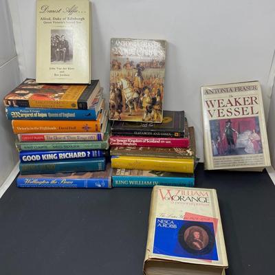 Collection 14 Books British Royalty