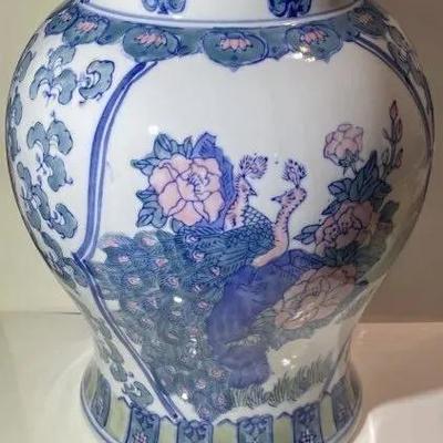 Vintage 20th Century Chinese Peacock/Flower Vase 11.5