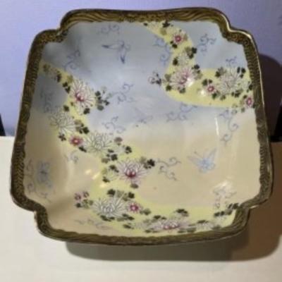 Vintage Scarce Japanese Signed Base w/Bird Characters 7-3/4”x 7-3/4” Porcelain Bowl in Good Condition as Pictured.