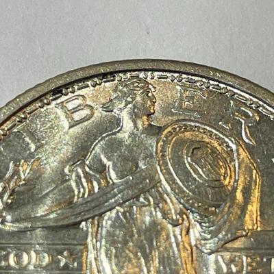 1917-P TYPE-I MS63 QUALITY FULL HEAD STANDING LIBERTY SILVER QUARTER AS PICTURED.