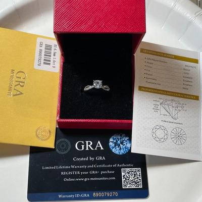 Certified GRA Moissanite 6.5mm 1-Carat Engagement Ring w/Lab Report and Adjustable Shank in VG Never Worn Condition.