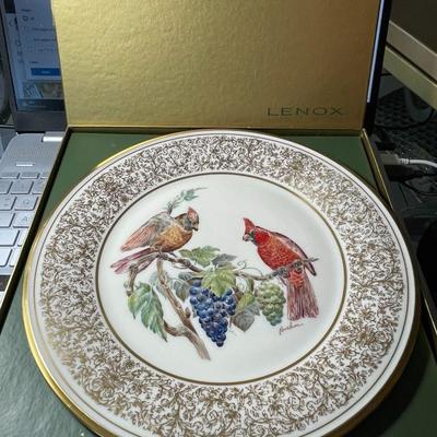 Vintage Lenox Annual Boehm Birds Porcelain Plate 1976 Cardinals Plate 10.5