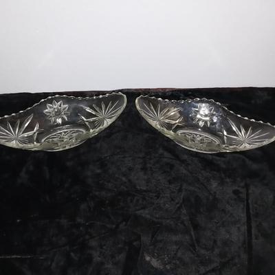 GLASS BOWL-CANDY DISH WITH LID AND TWO BANANA SPLIT DISHES