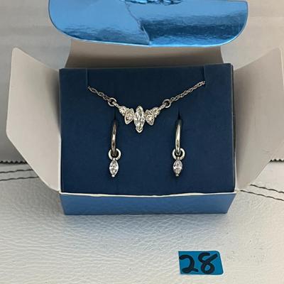 Avon Marquise CZ Necklace & Earring Gift Set Silvertone