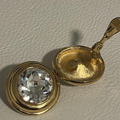 Vintage "Mother" Brooch Pin Gold Tone With clip-on earrings, and Studs