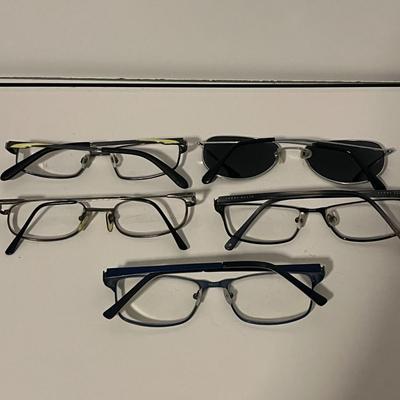 Eyewear Glasses And Pouches