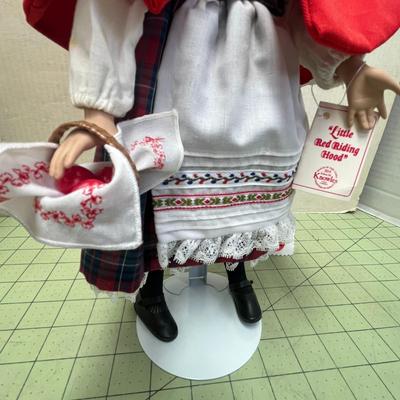 Little Red Riding Hood "Heroines from the Fairytale Forest" Dianna Effner Porcelain Doll