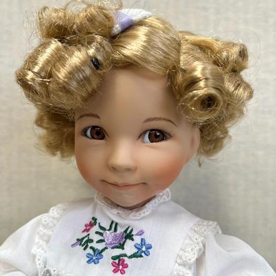 Goldilocks "Heroines from the Fairytale Forest" Dianna Effner Porcelain Doll