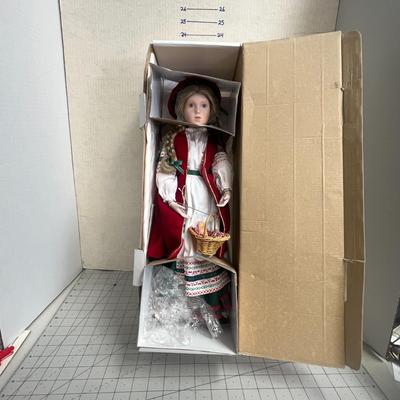 "Vasilisa" Brigitte Deval Porcelain Traditional Russian Bride