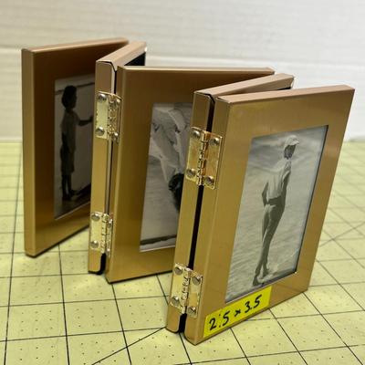 5 Foldable Snaps Frames