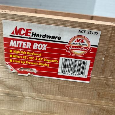 ACE Mitre Box Wooden with Disston Back Saw Model K-1