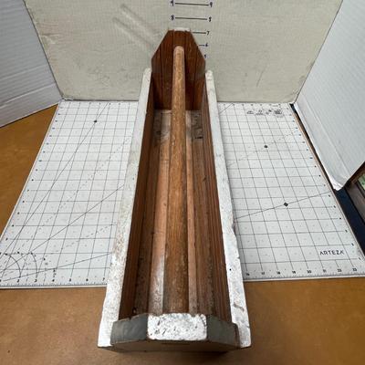 Wedge V-Bar Link Tire Chains with Wooden Toolbox 
