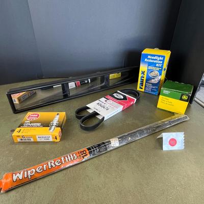 Set of Spark Plugs, Refills & Belt