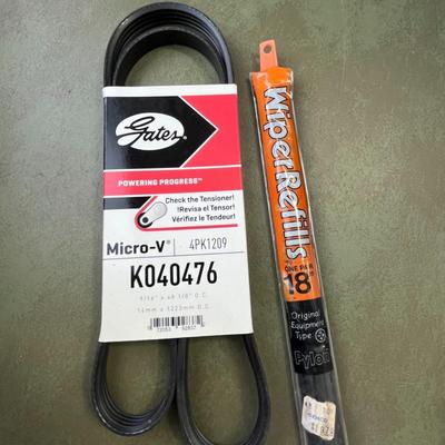 Set of Spark Plugs, Refills & Belt