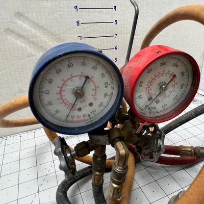 Water Pressure Gauge