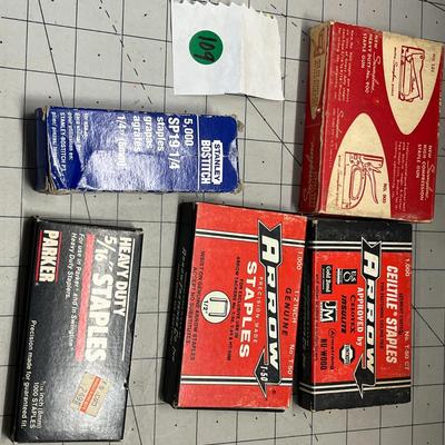 Different Type Staple Tacker Gun