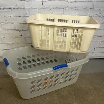 Vintage Rubbermaid & Sterilite Laundry Basket