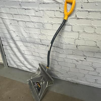 True Temper Aluminum Snow Shovel
