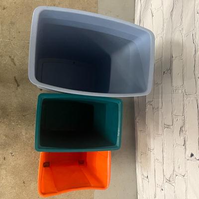 3 Set of Rectangular Plastic Bins