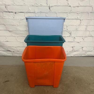 3 Set of Rectangular Plastic Bins