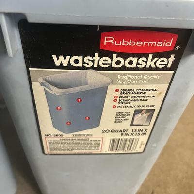 3 Set of Rubbermaid Wastebasket