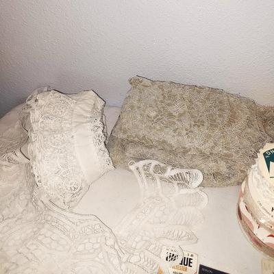 LOTS OF LACE TRIM & LARGER PIECES AND SEWING NOTIONS