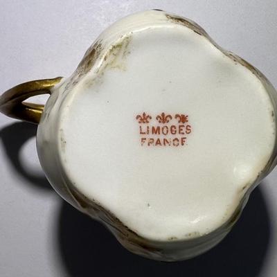 Antique Limoges France Depose Demitasse Cup & Saucer 2.25" x 4' in Good Preowned Condition.