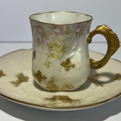 Antique Limoges France Depose Demitasse Cup & Saucer 2.25" x 4' in Good Preowned Condition.