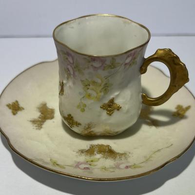 Antique Limoges France Depose Demitasse Cup & Saucer 2.25" x 4' in Good Preowned Condition.