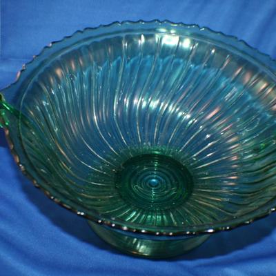 Green Glass Swirl Design Handled Pedestle Bowl 