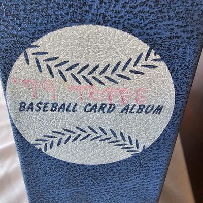 Topps 1979 & 1980 Baseball Card Sets in Binders (BO-JS)