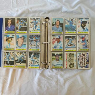 Topps 1979 & 1980 Baseball Card Sets in Binders (BO-JS)