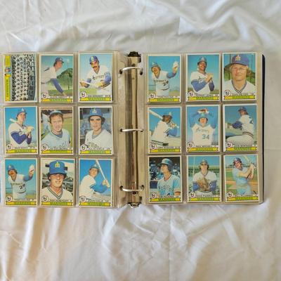 Topps 1979 & 1980 Baseball Card Sets in Binders (BO-JS)