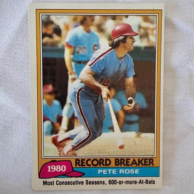 1981, 1982, 1983 Topps Baseball Cards in Binders (BO-JS)