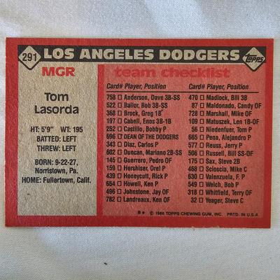 1984, 1985, 1986 Topps Baseball Cards in Binders (BO-JS)